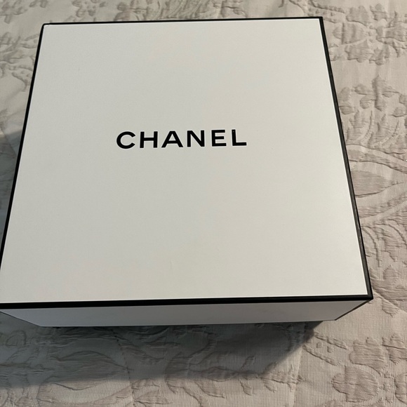 CHANEL Accessories - Please see measurements in the pictures. Chanel luxury box.